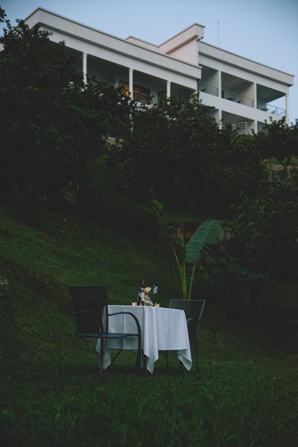 Inn On The Lake Kibuye Екстер'єр фото