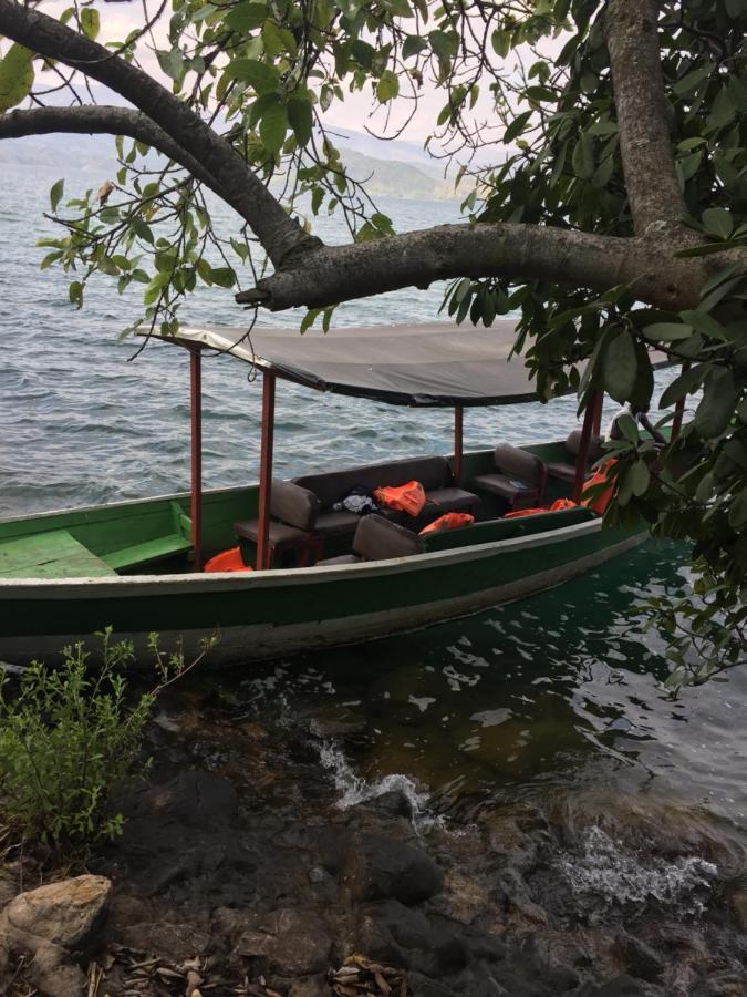 Inn On The Lake Kibuye Екстер'єр фото